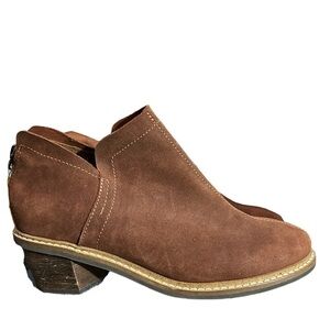 NWOB Sergio Tomani Brown Suede Leather Handcrafted Bootie *Flawed